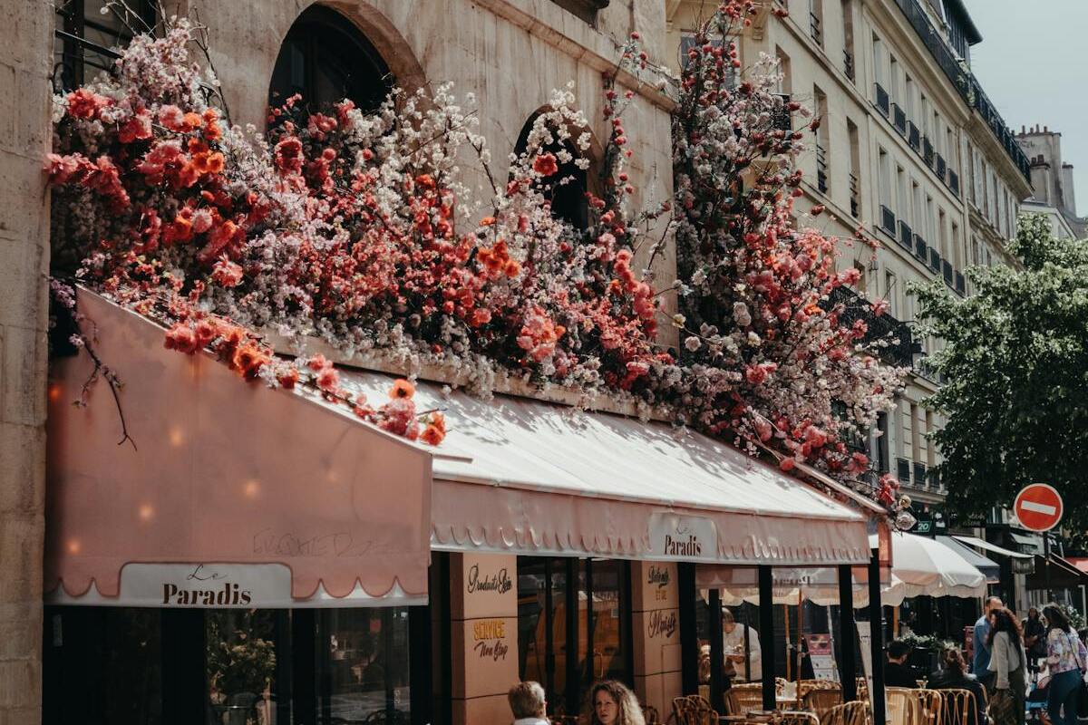 French street cafe outdoor terrace — daily life in France as an expat
