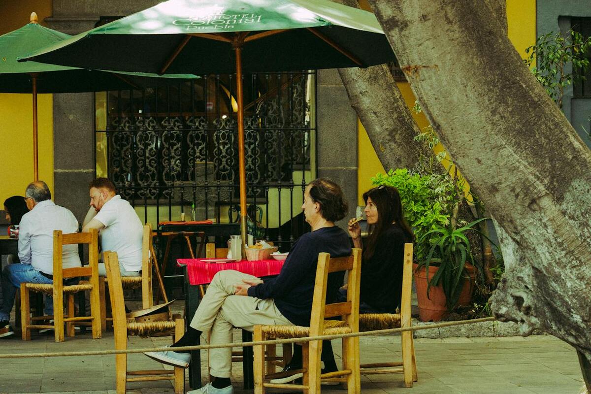 Outdoor cafe scene in a Mexican colonial city — the everyday backdrop for expat life in Mexico